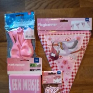 Feestpakket geboorte Meisje Feestpakket, geboorte meisje, bestaande uit, Vlaggenlijn Meisje Ballonnen Meisje Afzetlint Meisje en een Knijpertjes roze (Producten kunnen iets afwijken van de foto)